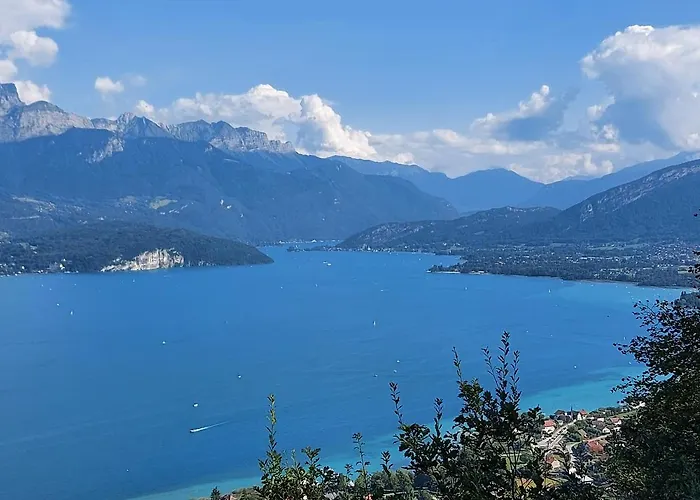 A 200 Metres Du Lac D\'Annecy, Spacieux Appartement 3 Chambres Avec Terrasse Et Jardin